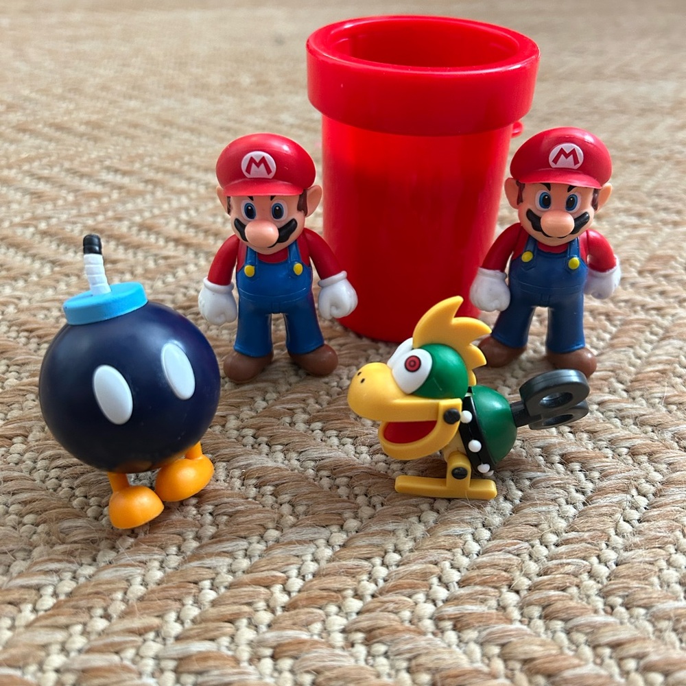 Random Mario Figures